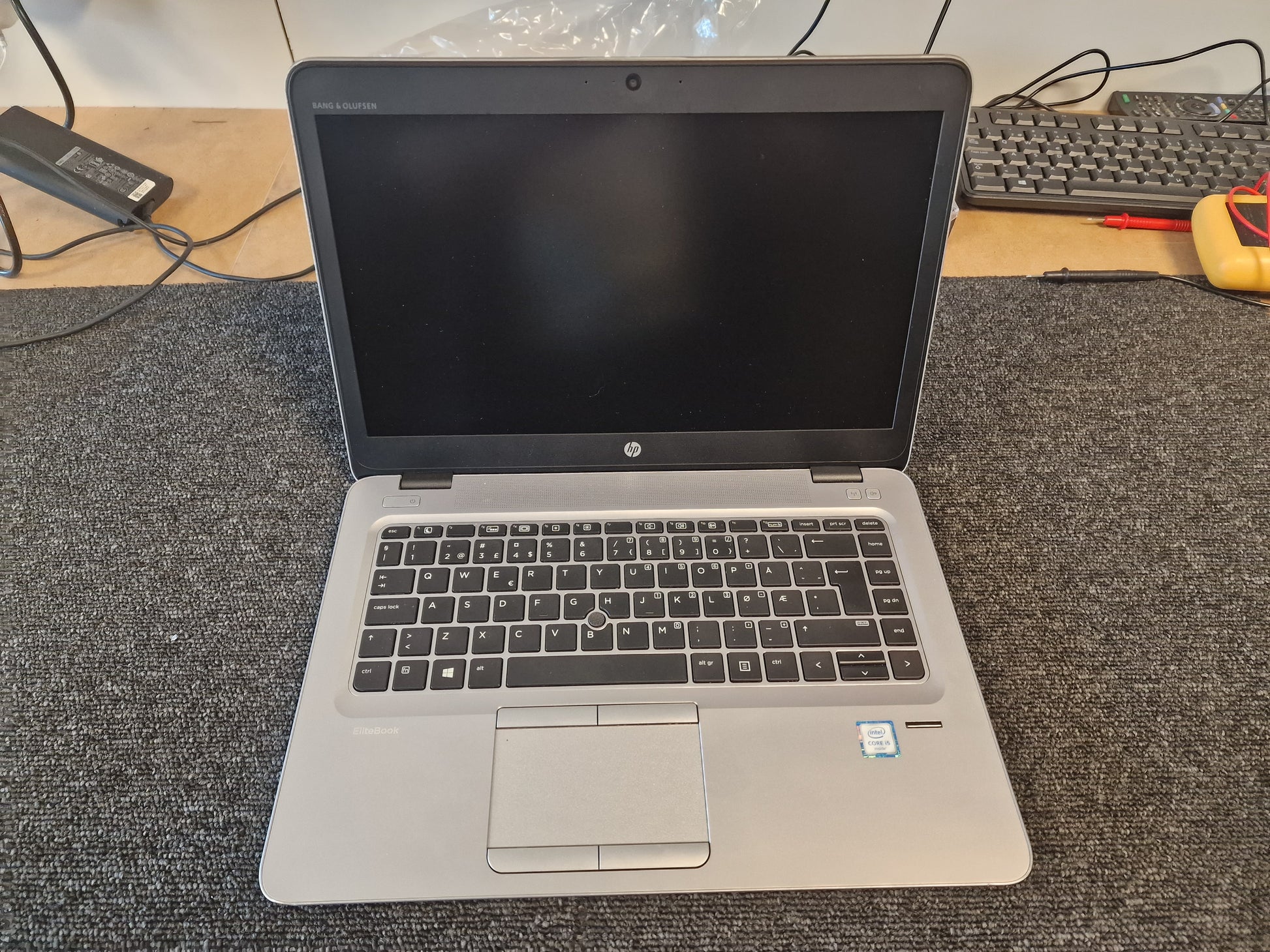 HP Elitebook 840 G3 i5-6200U 8/256-2
