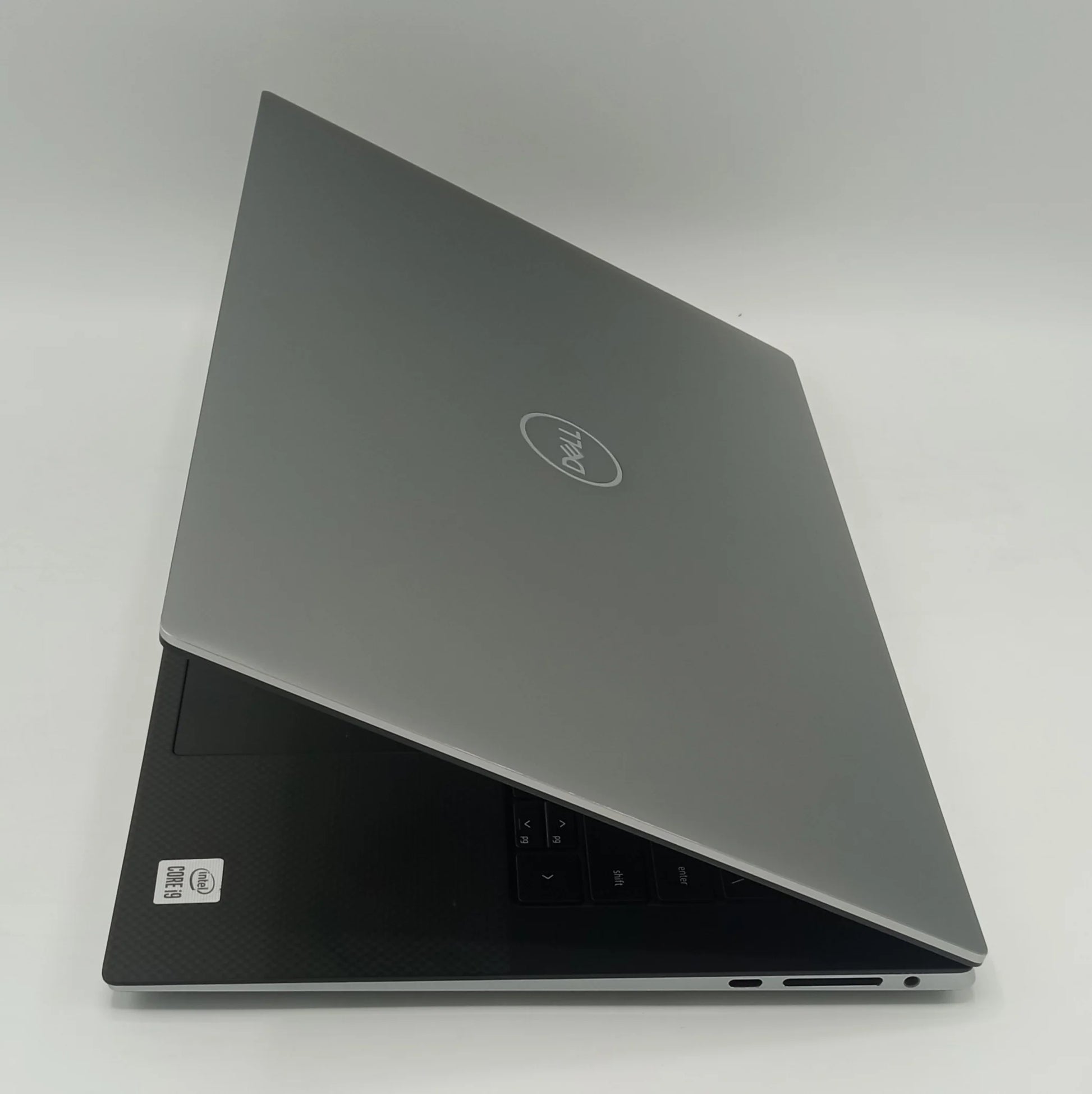 Dell Precision 5550 – Kraftig mobil arbeidsstasjon med Intel Core i9-4