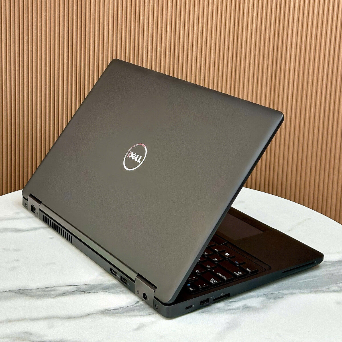 Dell Latitude 5590 i5-7300U 8/256 B-Grade Pakke på 5 stk.-1