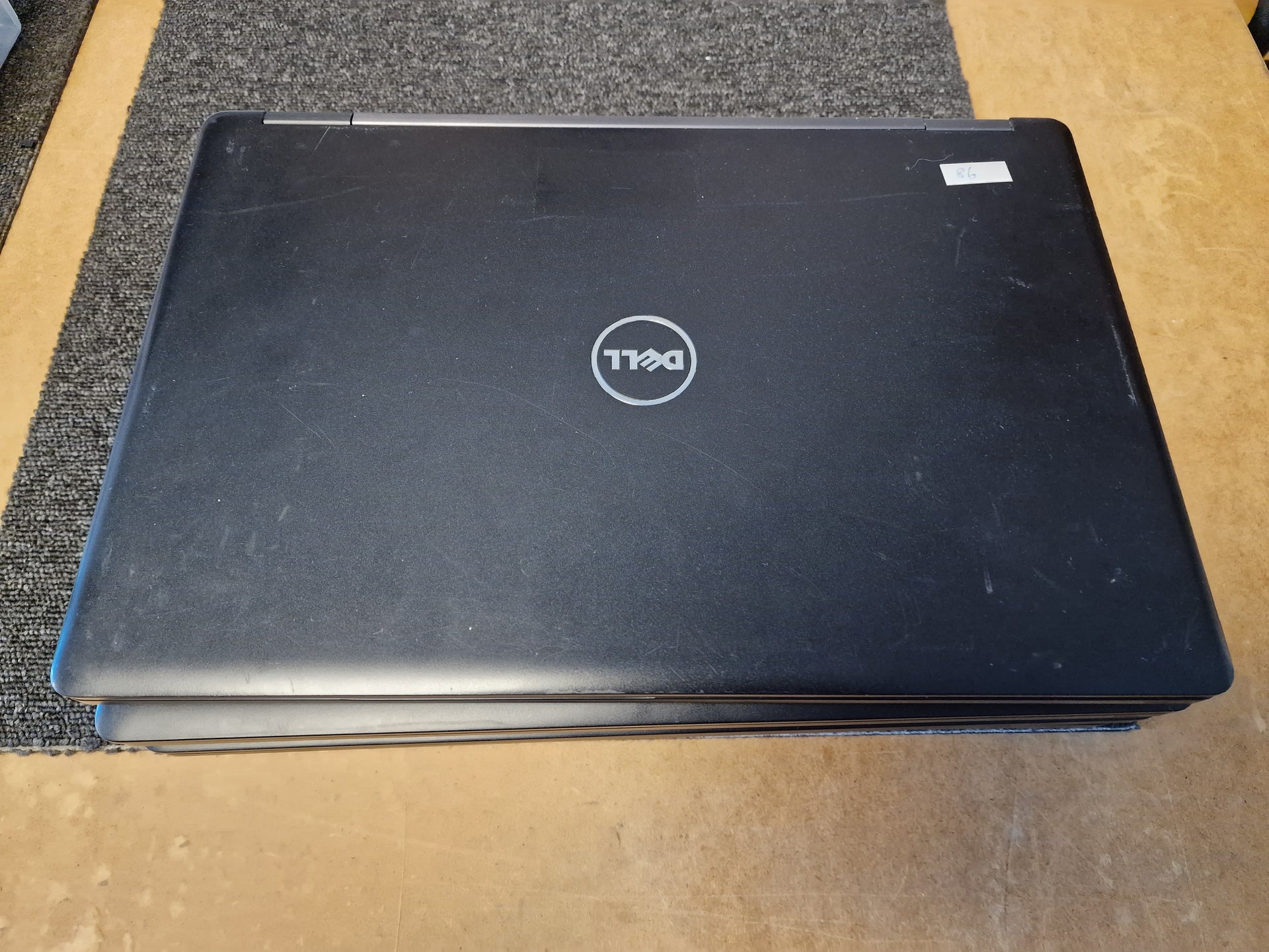 Dell Latitude 5580 – i5-6300U 8/256 B-Grade – KUPP!