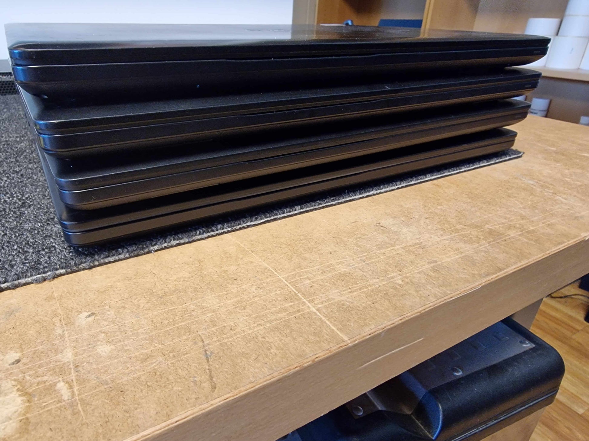 Dell Latitude 5580 – i5-6300U 8/256 B-Grade – KUPP!-4