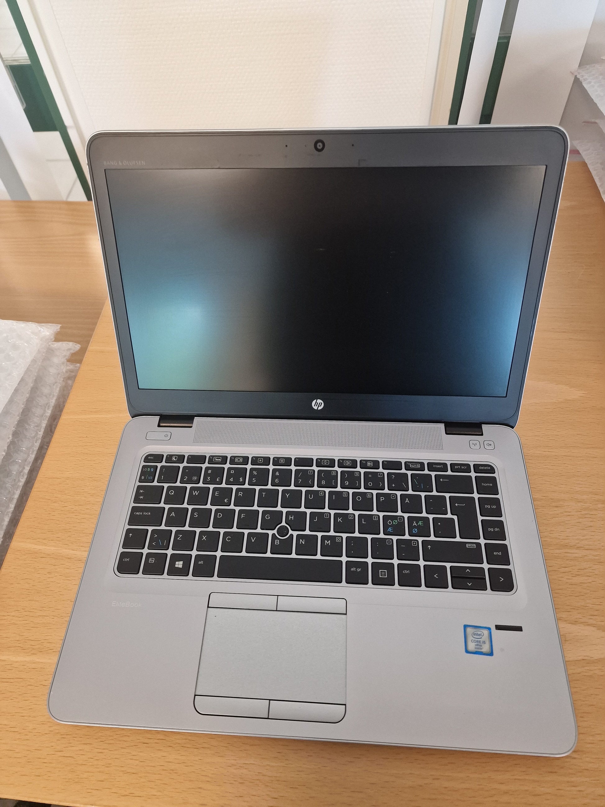 HP Elitebook 840 G3 i5-6300U 8/256-3