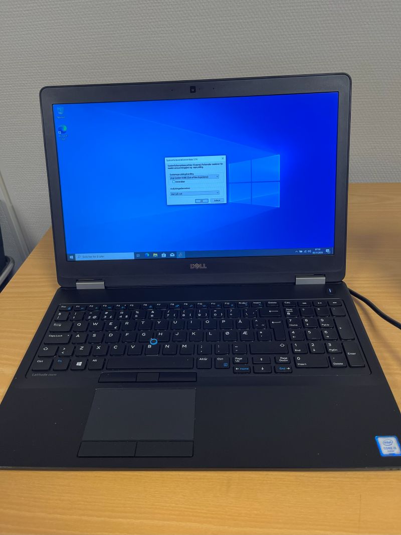 Dell Latitude E5570 15,6" i5-6300U 16/256-6
