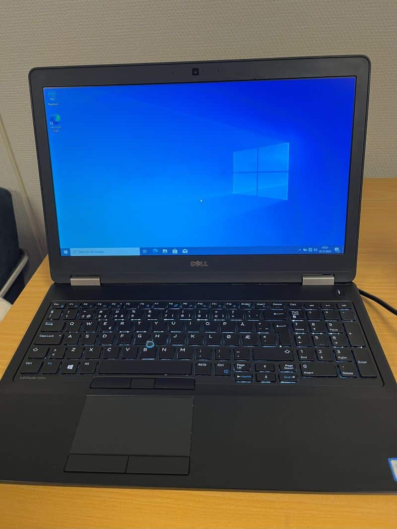 Dell Latitude E5570 i5-6300U 8/256 4G-6