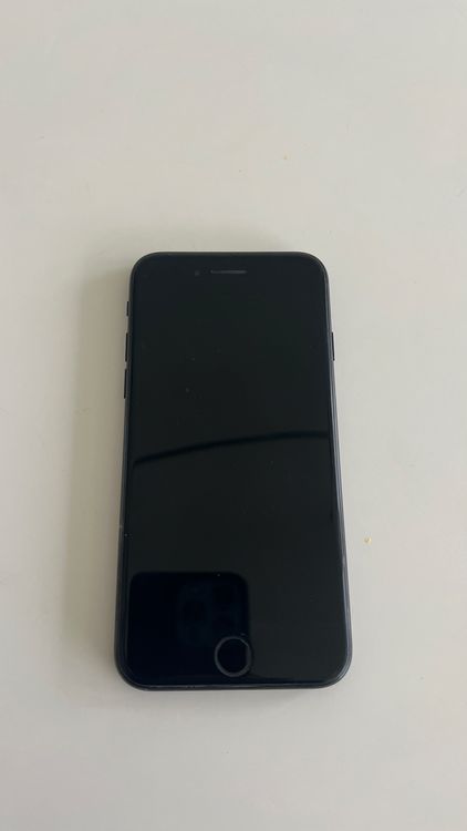 Apple iPhone SE 2. gen 128GB A-Grade – 12 mnd garanti